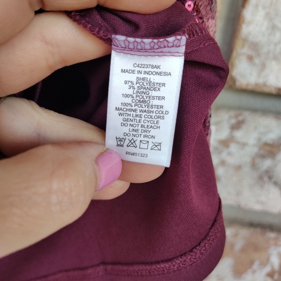 CeCe NWT Mock Neck Sequin Floral Tie Scoop Back Top M Party Evening Glamoratti - Picture 9 of 9